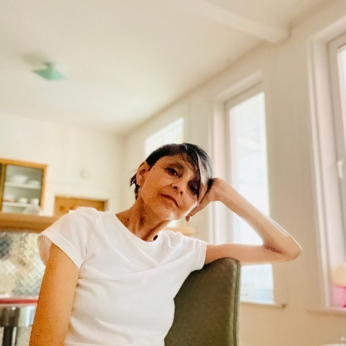 AM I THE SKINNIEST PERSON YOU_VE EVER SEEN_ – Eisha Marjara Eisha Marjara