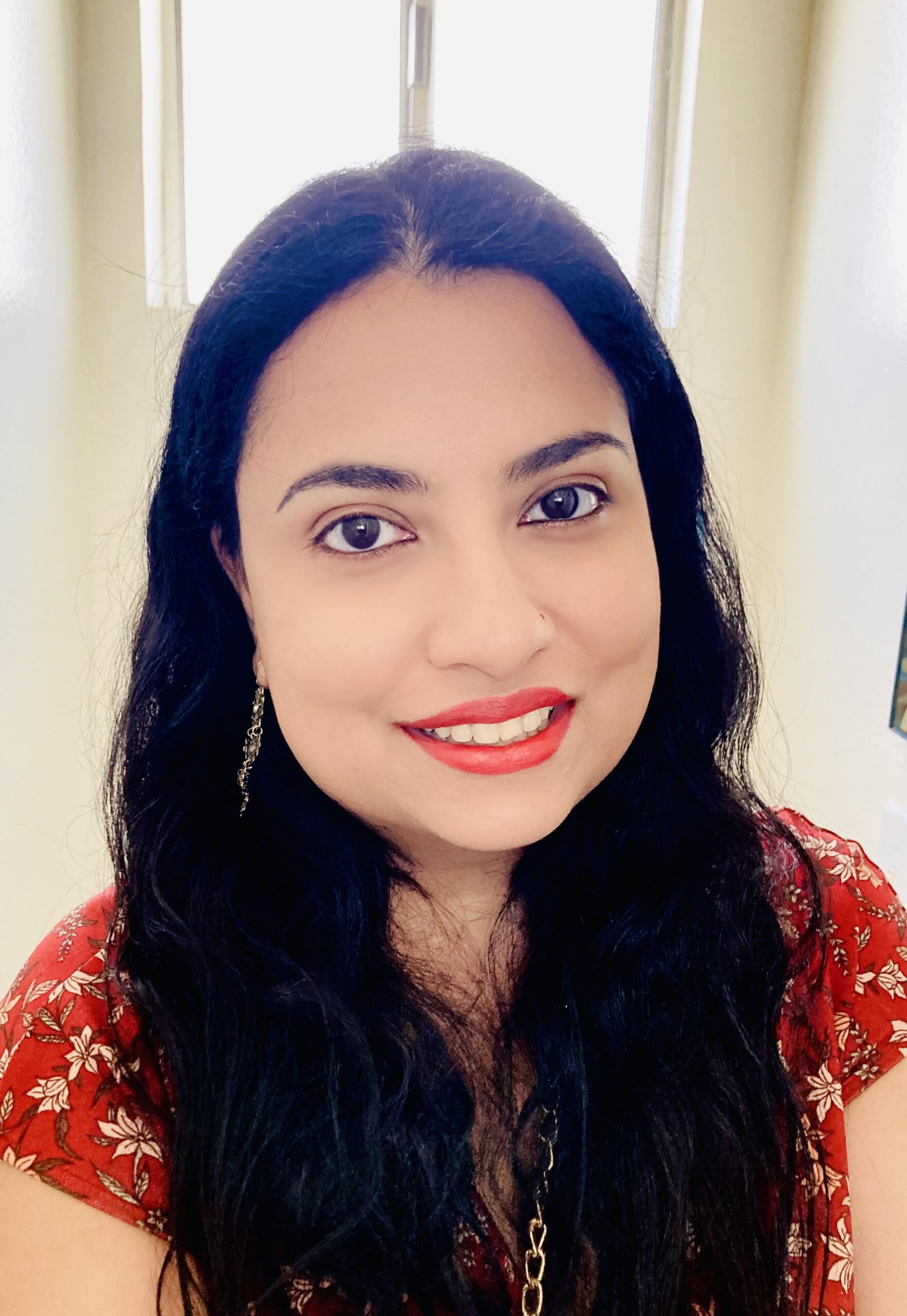 Minoti Vaishnav Headshot